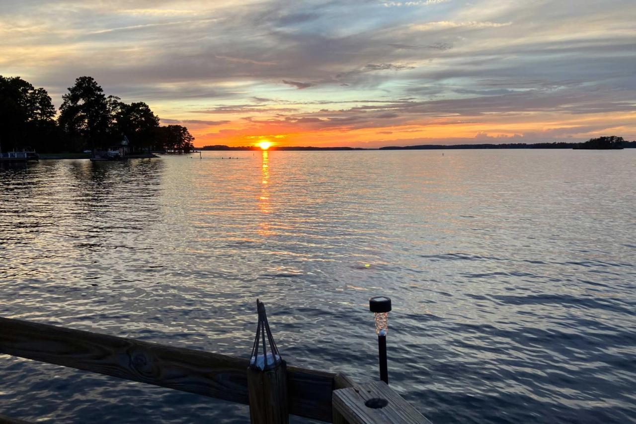 Gilbert Lakefront Retreat With Private Dock! Hollywood Point Buitenkant foto